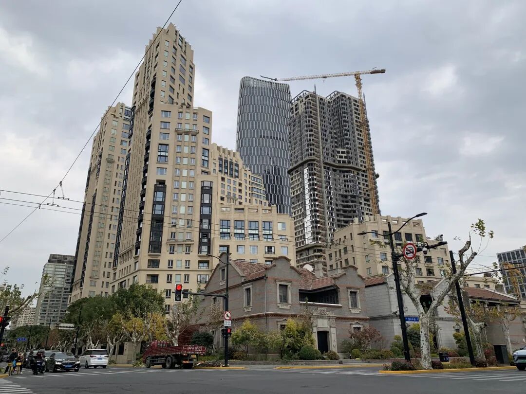 1个多亿的上海豪宅，外地企业主“参观一次就拍板了”