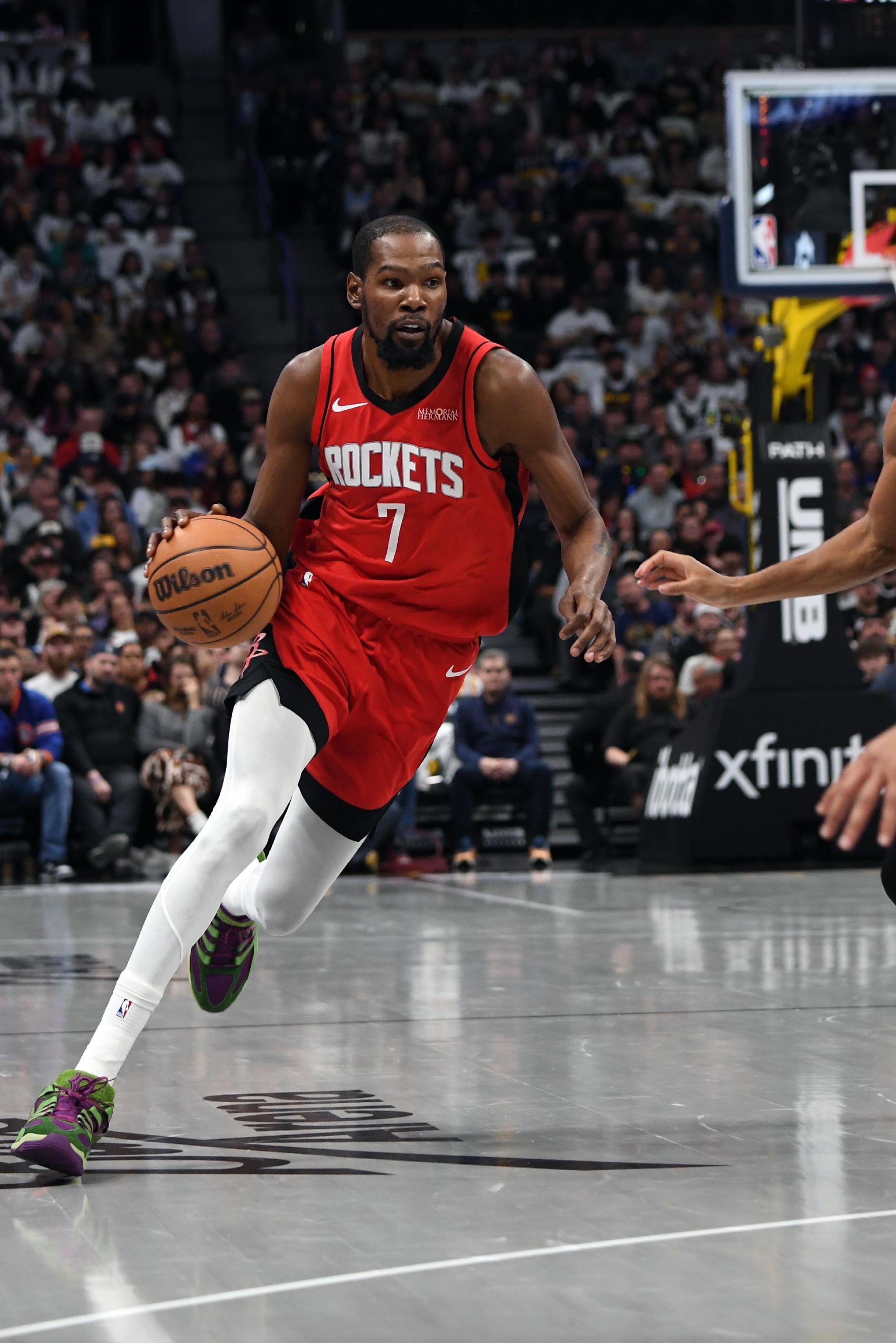 杜兰特：末节手感不佳是球队崩盘原因 下半场我们未打出应有水准