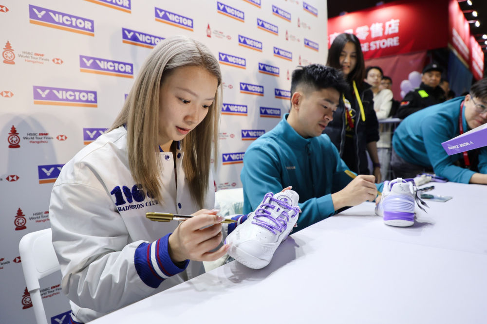 此次总决赛期间，郑思维和黄雅琼多次参加球迷互动活动。