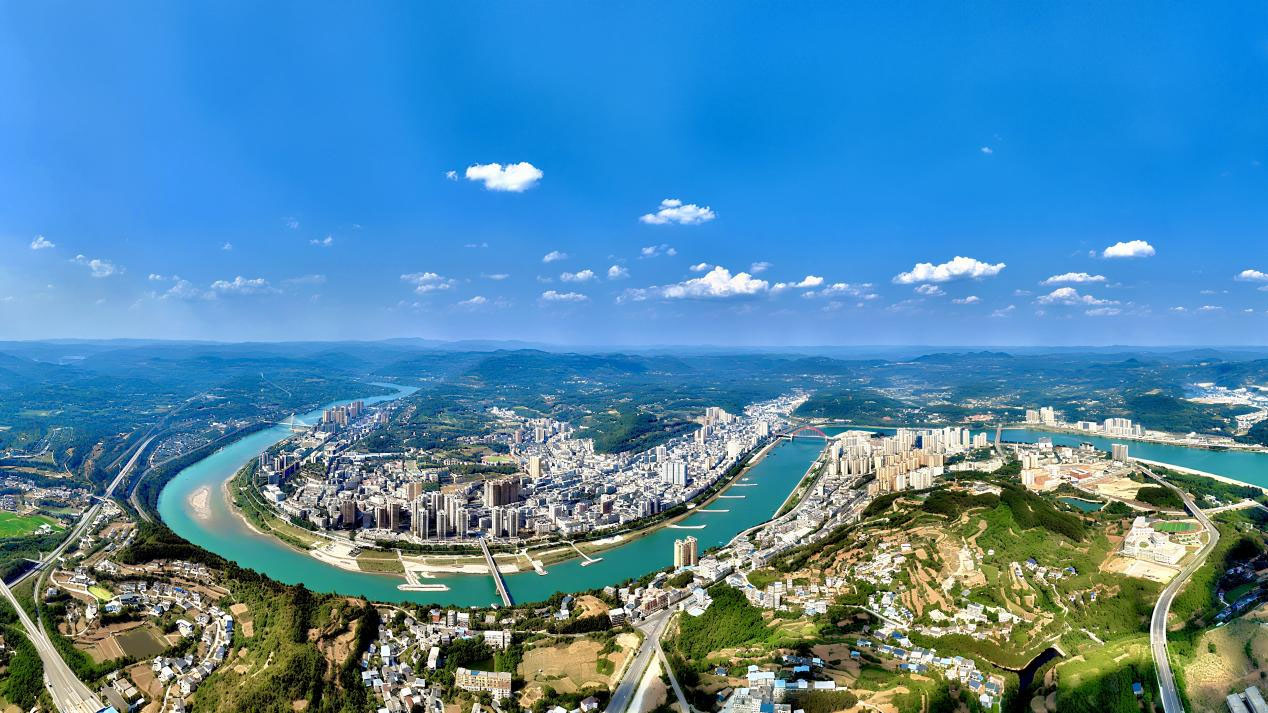 图为苍溪县城全景。资料照片