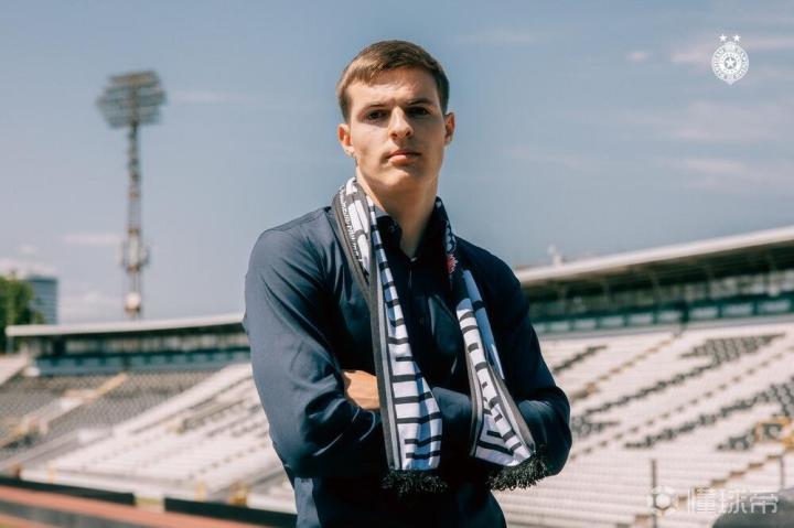 斯基拉：米兰与安德烈-科斯蒂奇达成协议，并开出400万欧报价