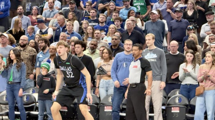 弗拉格两个哥哥现场观战加持！弗拉格半场火力全开轰下22分