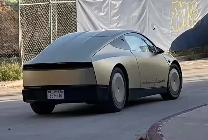 ▲特斯拉 Robocab  量产版近期的谍照