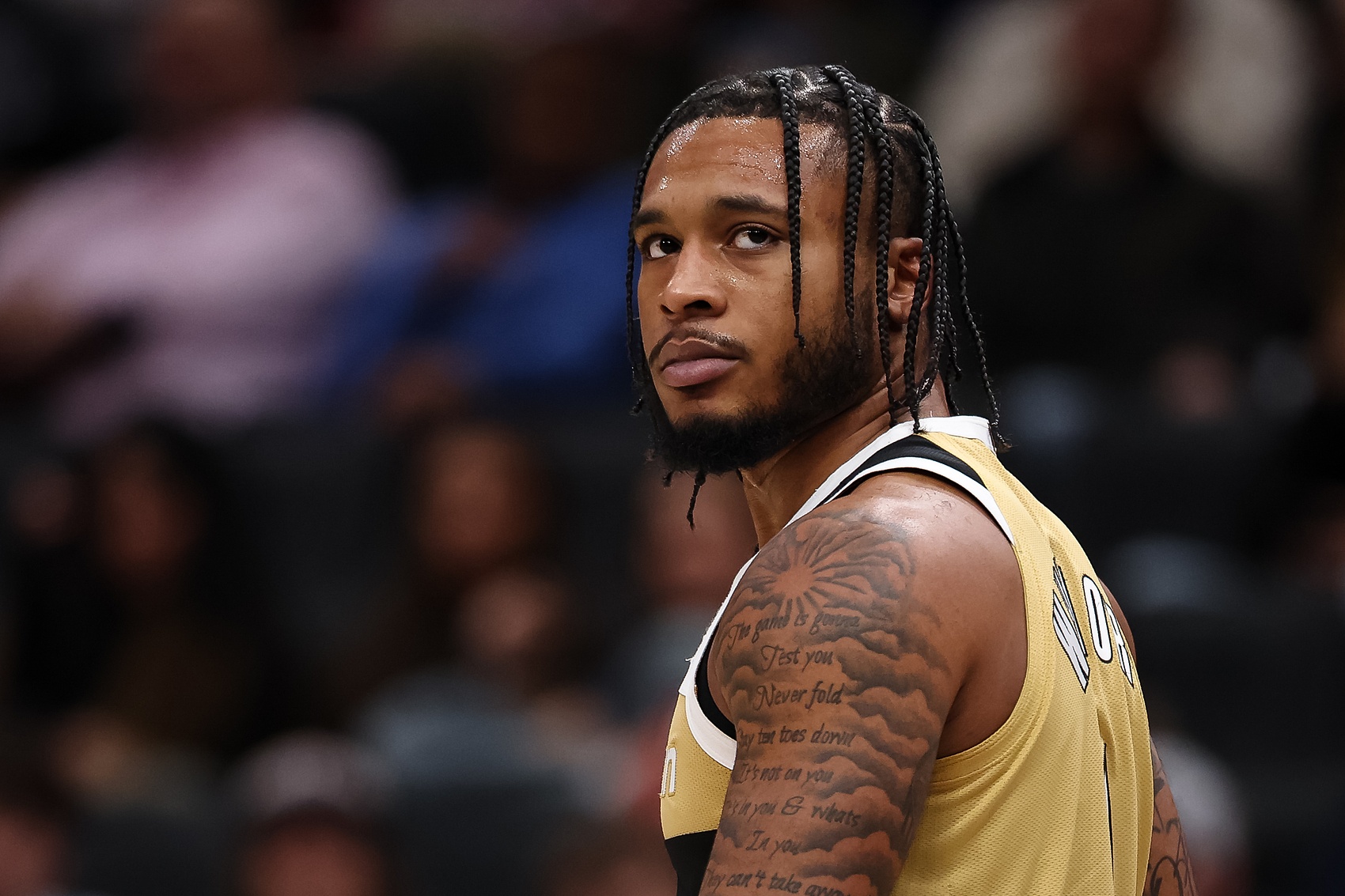 Shams：奇才前锋惠特摩尔确诊为右肩上肢深静脉血栓 将无限期缺阵