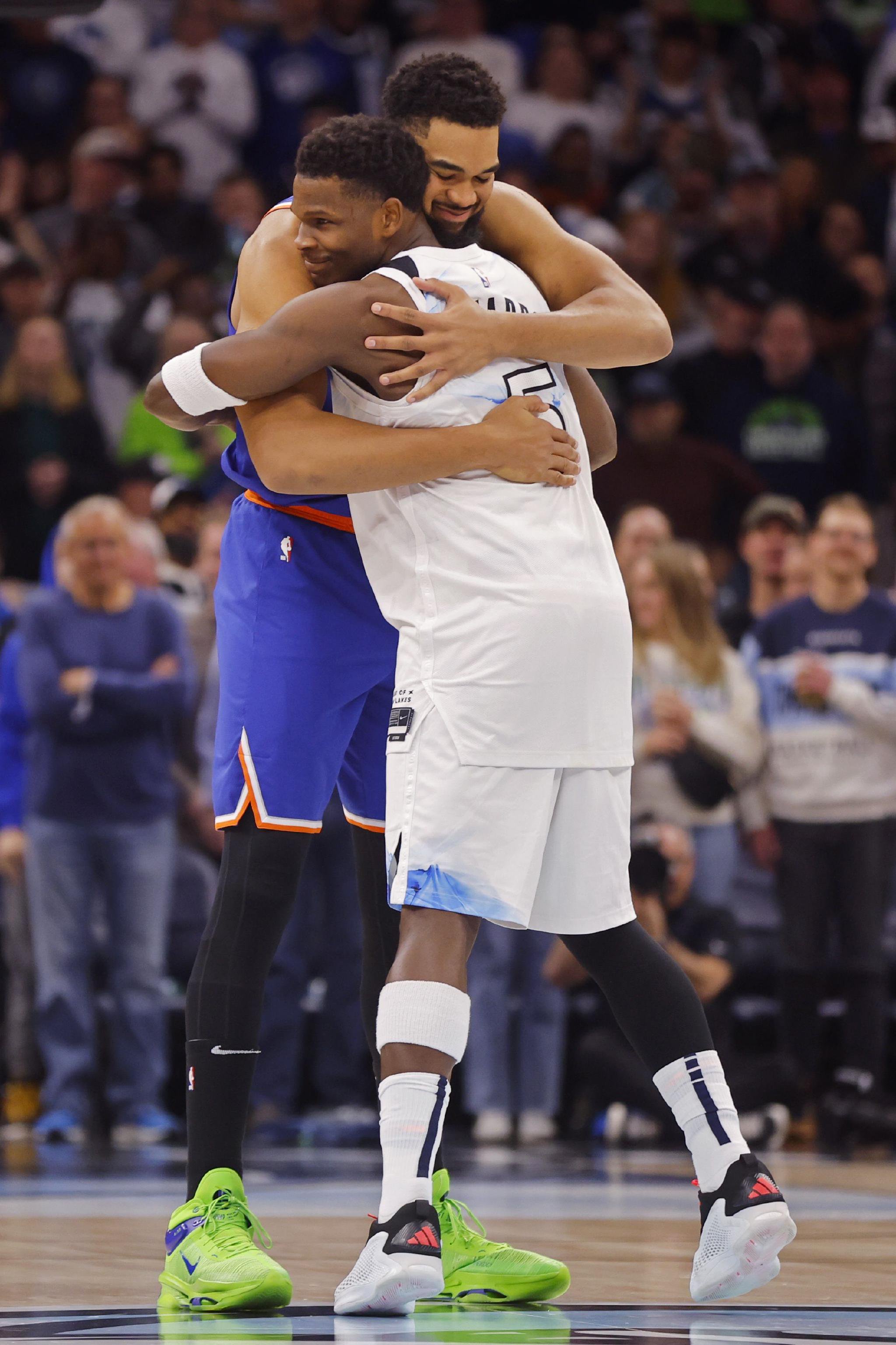 唐斯：华子表现出色我就像骄傲的大哥哥 经常路过阿迪去看他海报