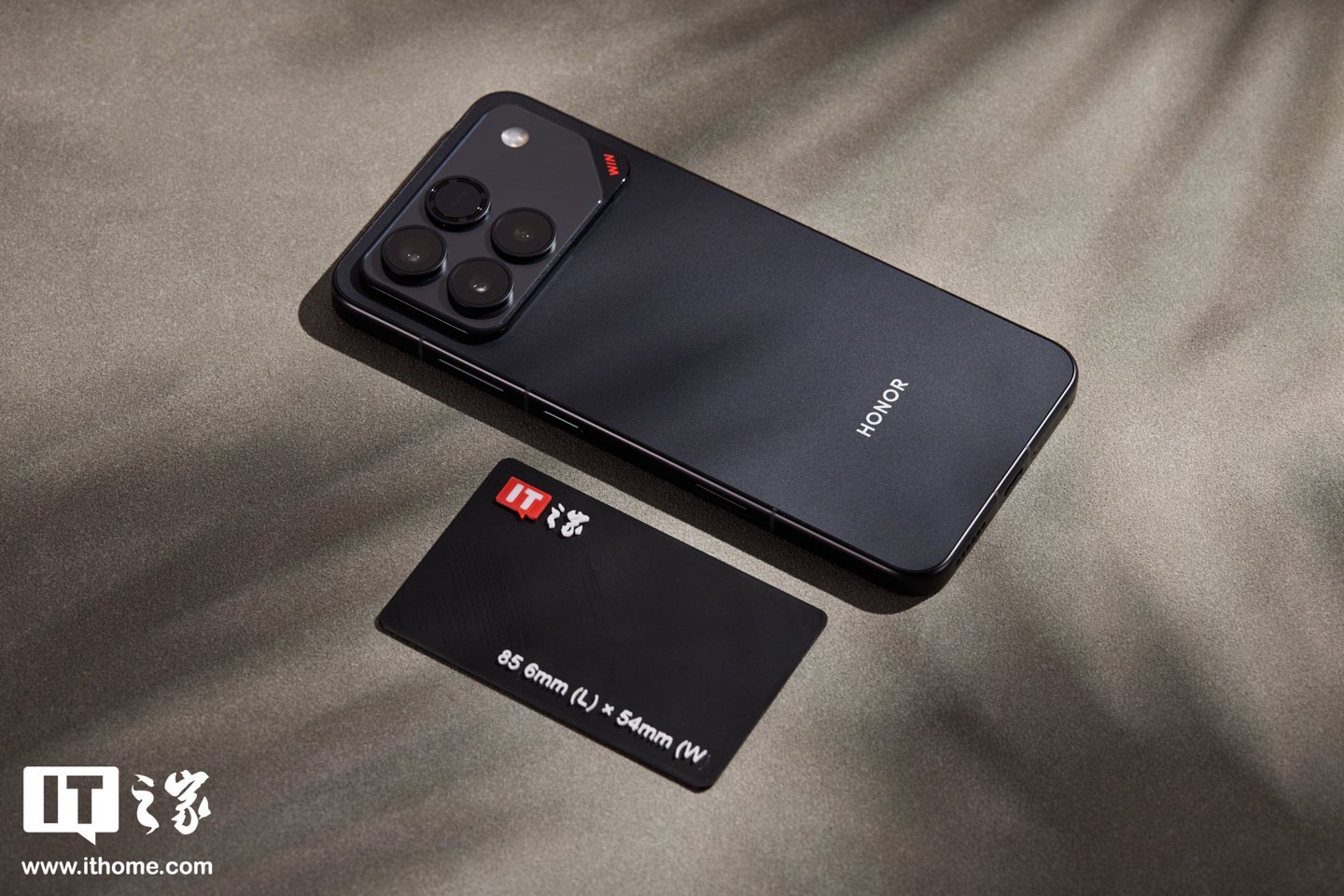 ▲ 【IT之家开箱】荣耀 WIN 系列手机实拍