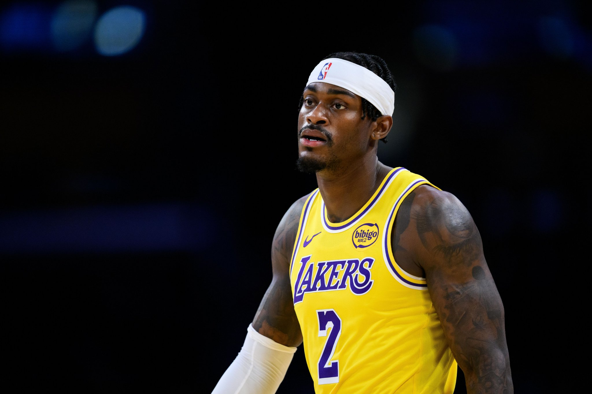 彪哥可以的！范德比尔特半场4中3得8分4板 两记底角三分很解渴