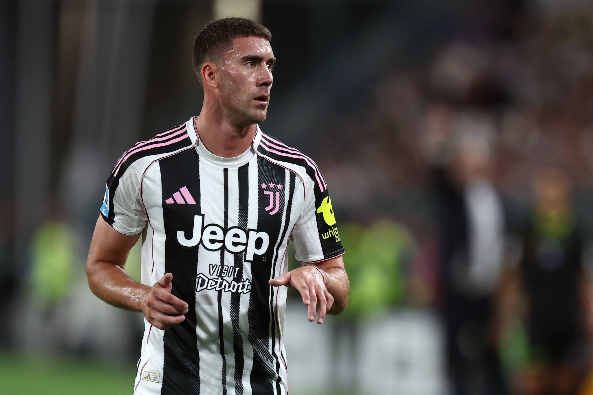 记者：米兰与弗拉霍维奇经纪人谈判仍在继续，目标夏窗免签