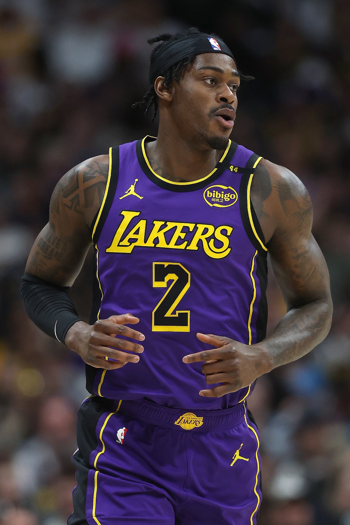 湖记：自从范德彪重回轮换阵容后 湖人队的实力确实得到了提升