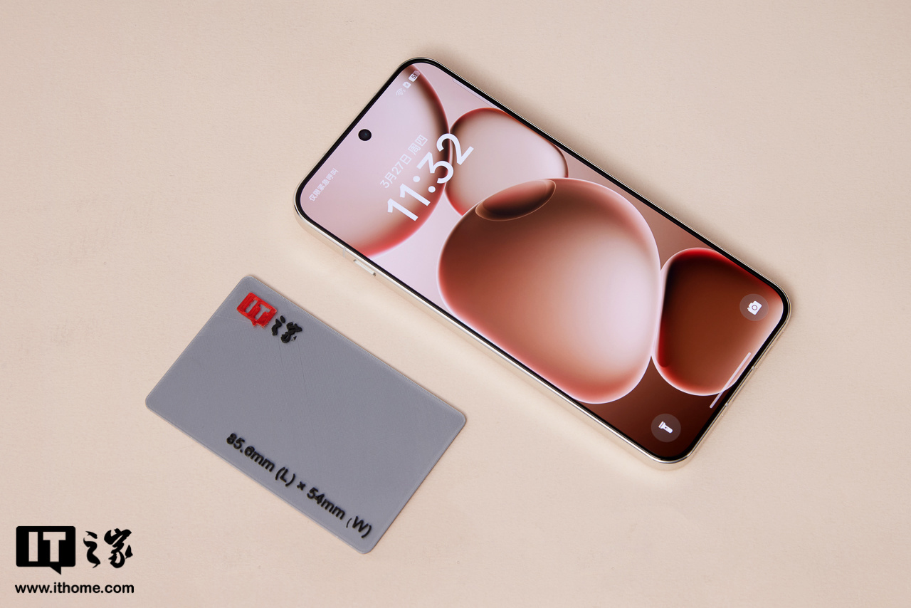 ▲ IT之家实拍：OPPO Find X8s，下同