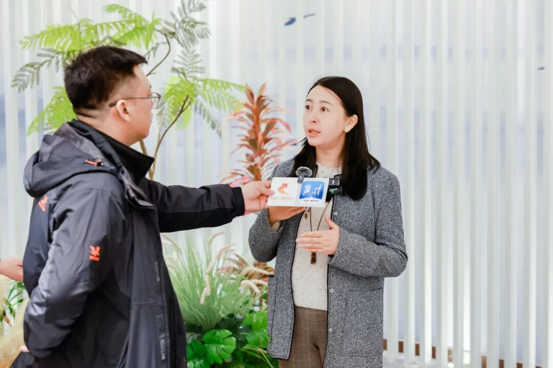 中国旅游协会文旅投资分会会长孙博（右）