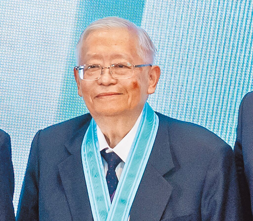 台媒：台积电前副总跳槽英特尔恐涉泄密，业界传出在台住所搜出大量“先进制程机密资料”