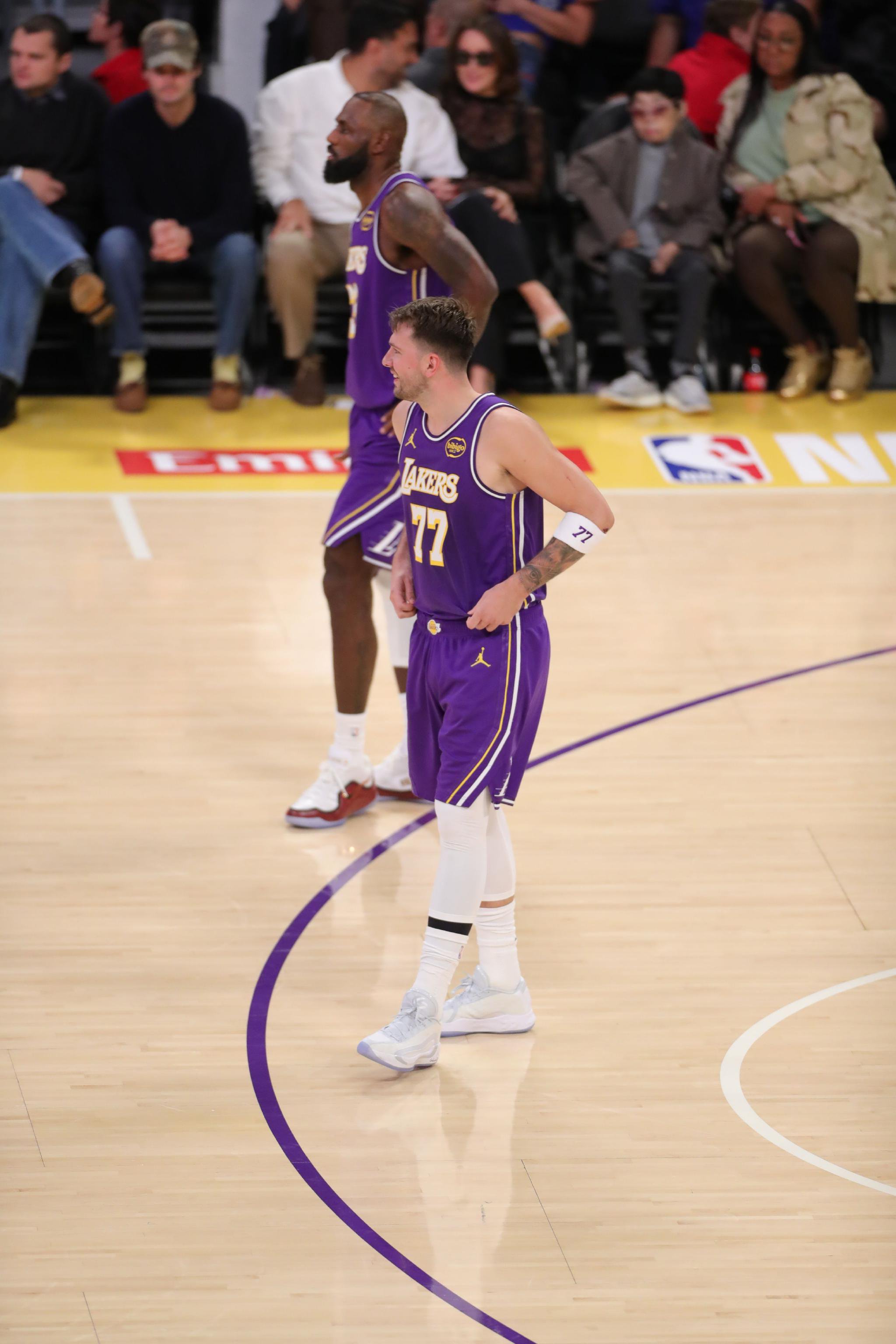 追梦：詹姆斯东契奇和雷迪克很合拍 湖人进攻很棒但防守需提升