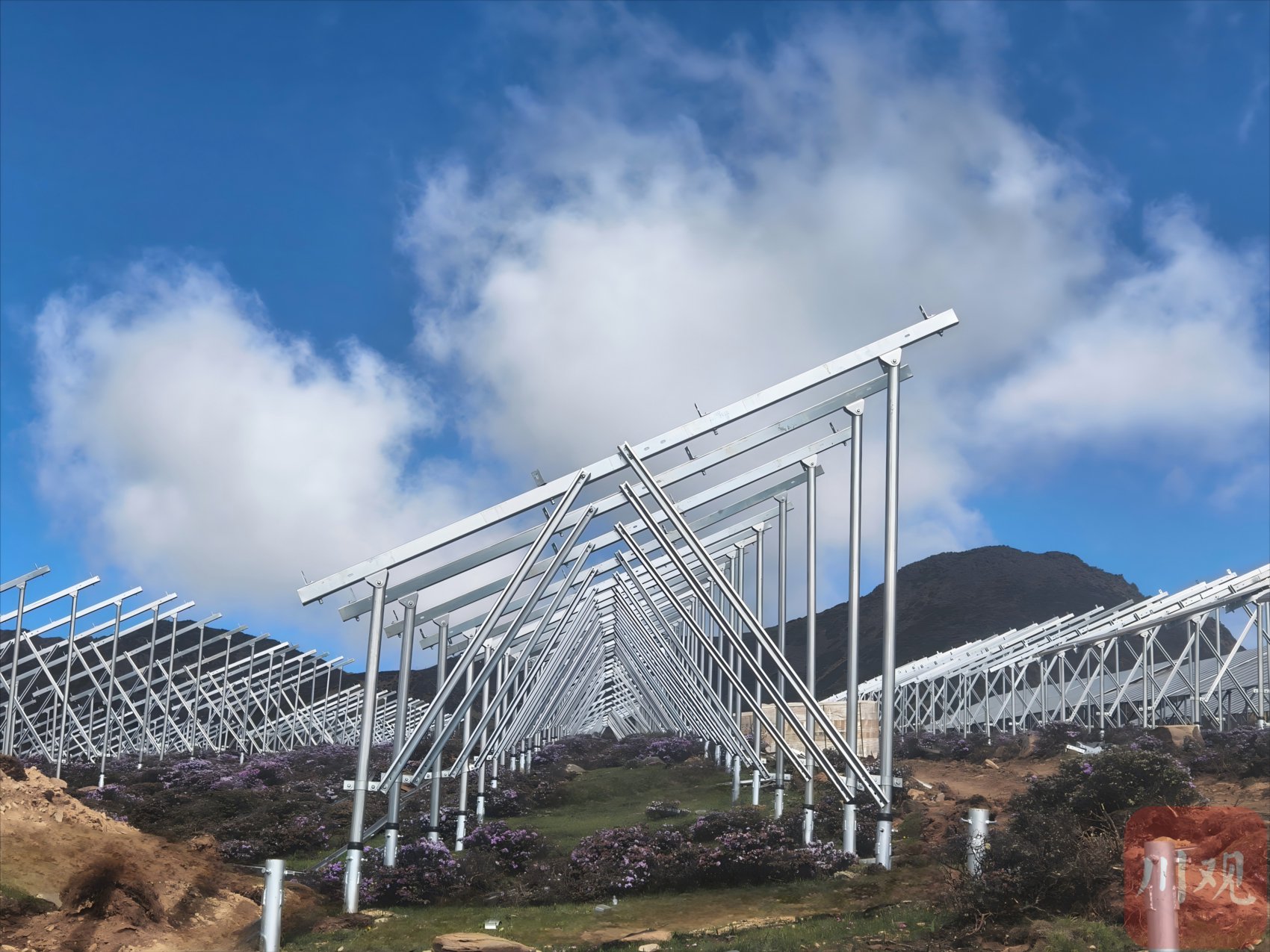 茶布朗光伏电站支架。