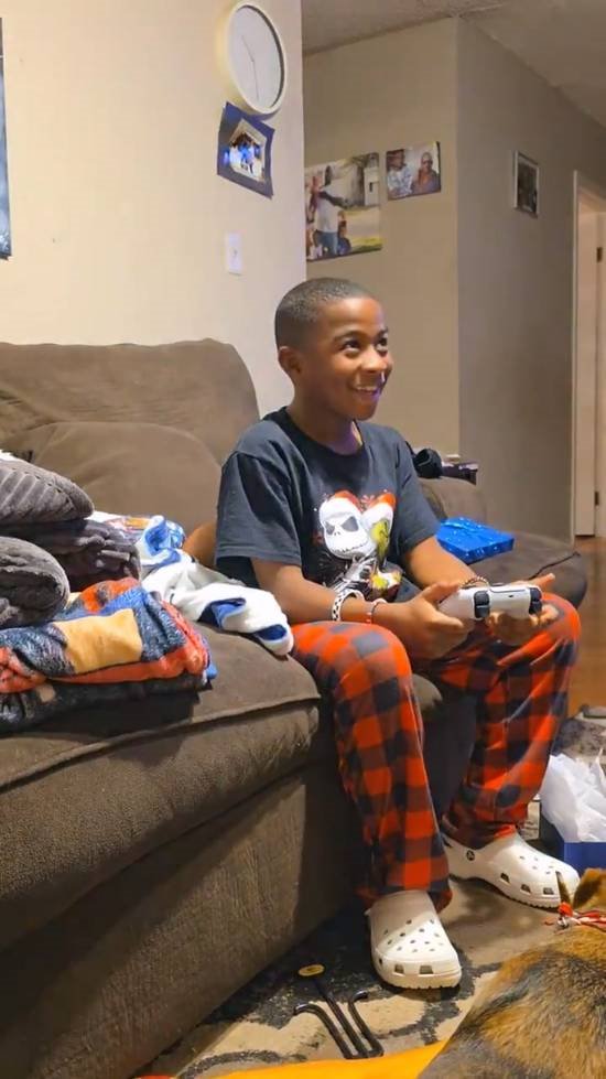 责任编辑：黑白