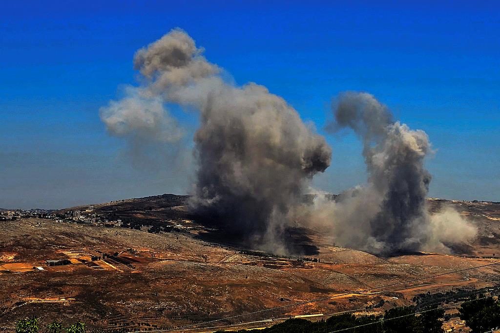 以军空袭黎巴嫩境内多处目标