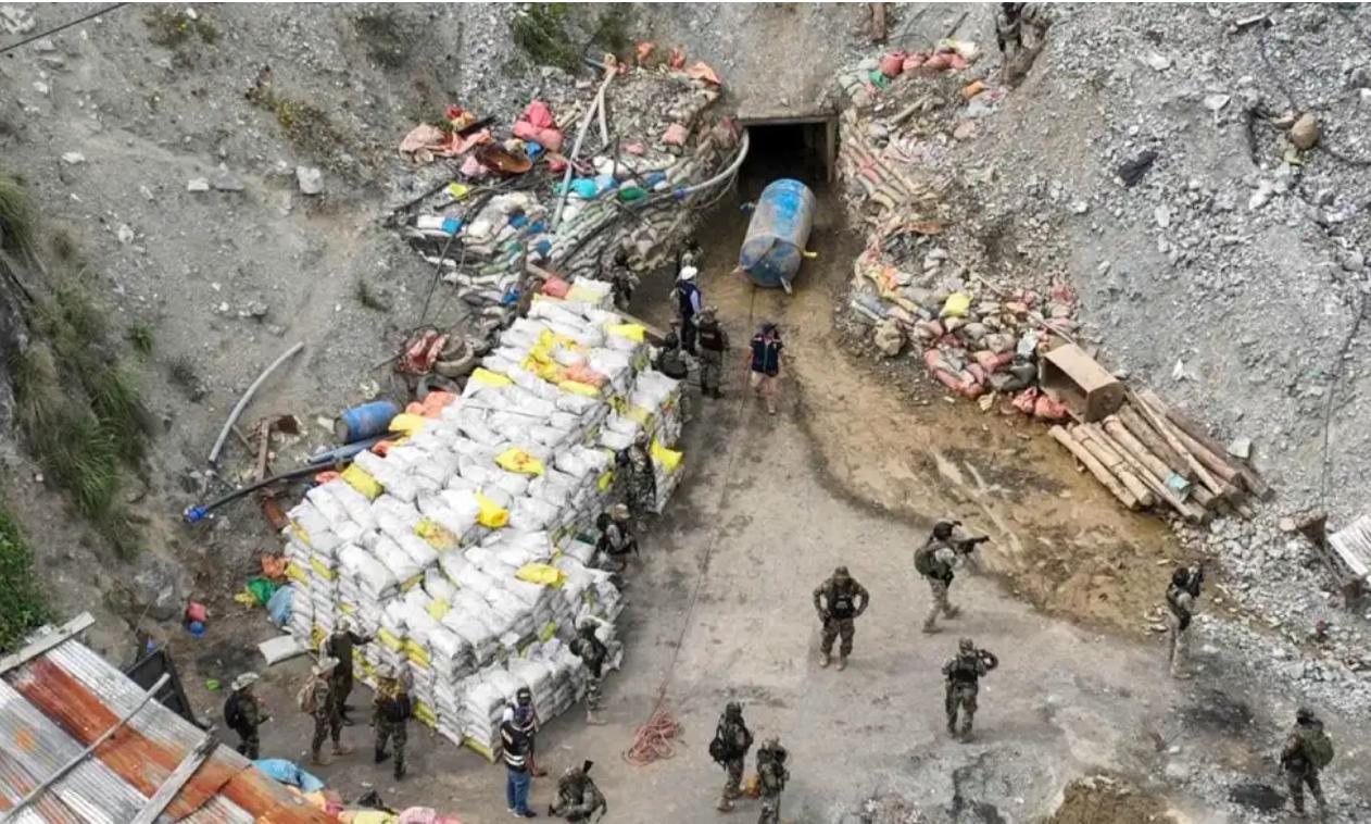 秘鲁一处矿井发现13名矿工遗体