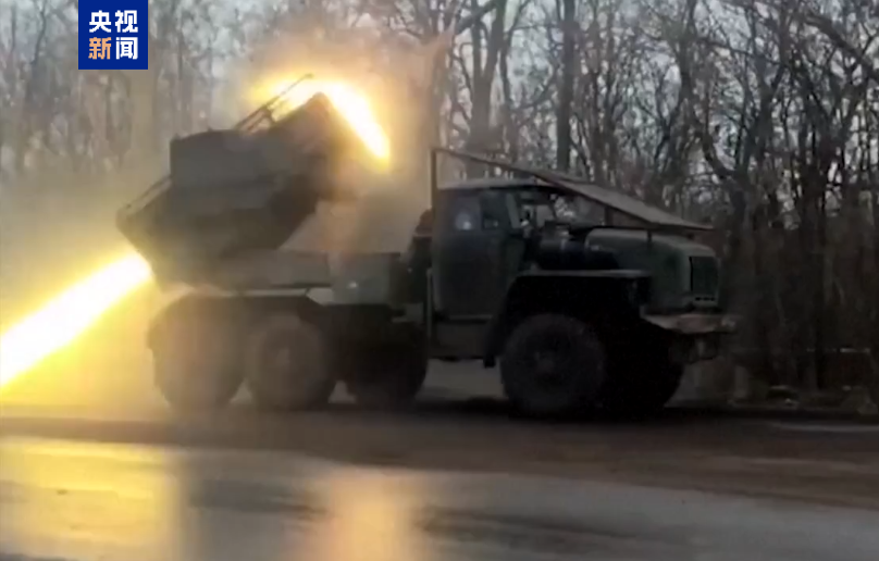 俄称打击乌方目标 乌称袭击俄炼油设施