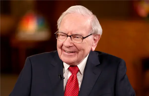 巴菲特退休后首次发声：伯克希尔在100年后仍会屹立不倒