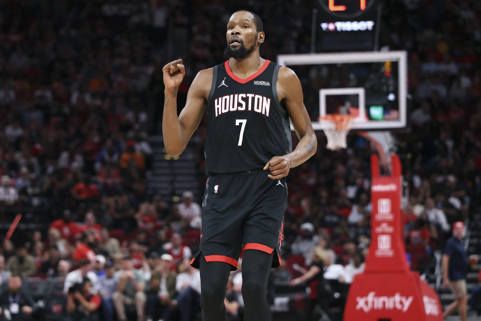 杜兰特总得分差78分超越张伯伦 接下来分别打太阳/2次开拓者/国王