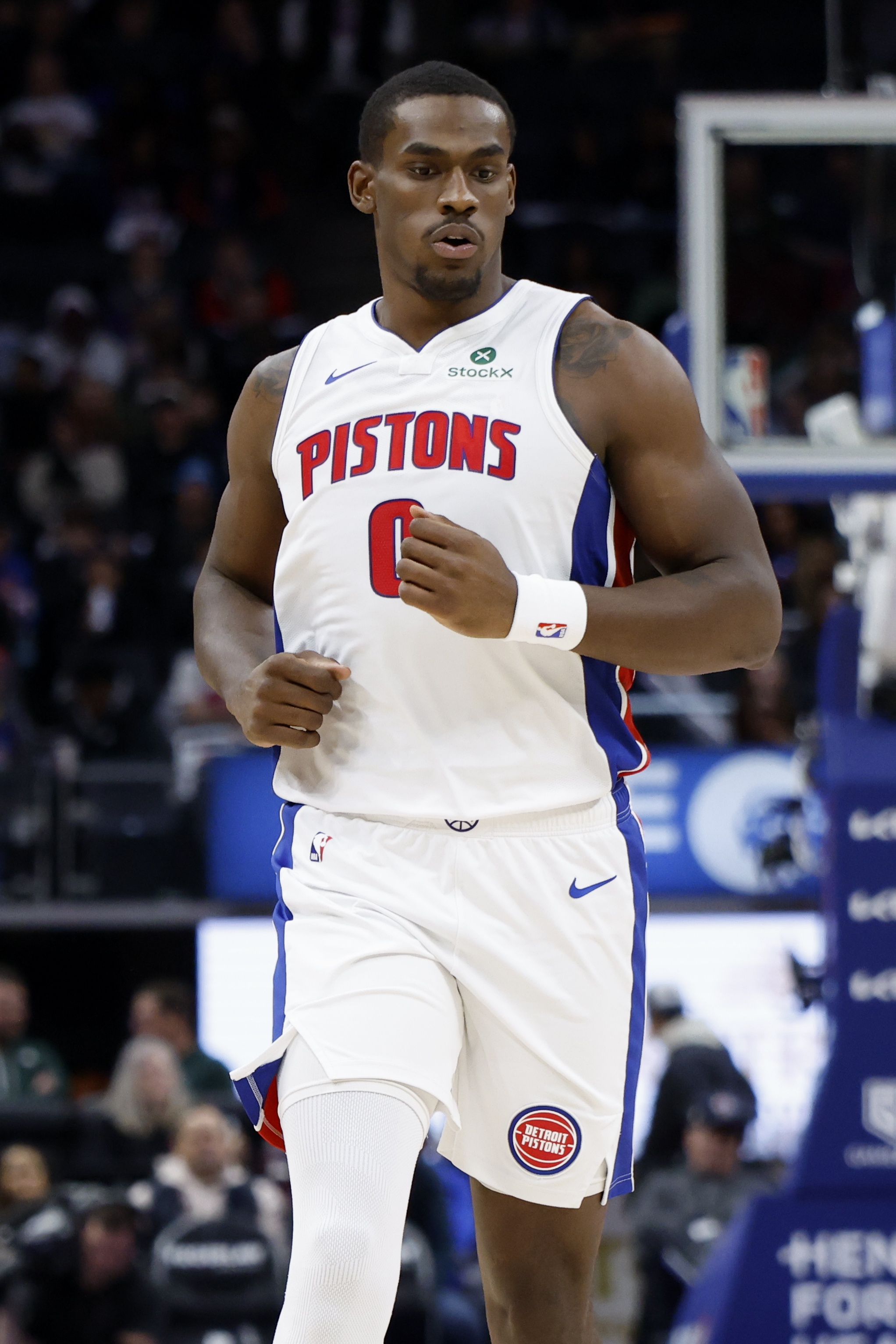 活塞官方：托哈髋部扭伤两周后重新评估 杜伦脚踝扭伤至少休一周