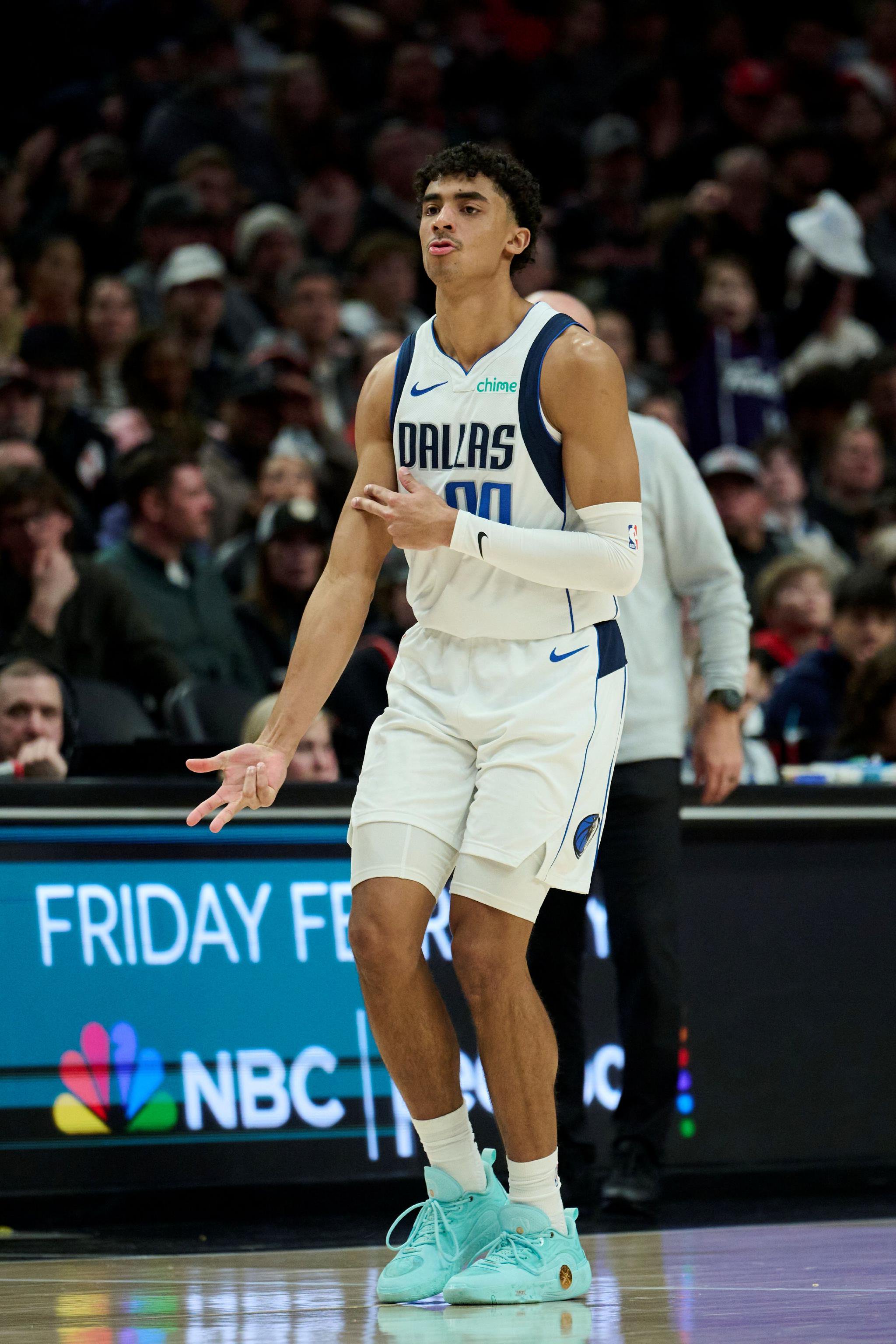 状态火热！克里斯蒂过去三场比赛共67分 生涯首次连续三场合砍60+