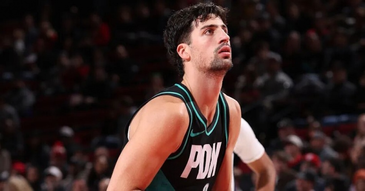 库里单节20分，杰伦肩扛50分，阿弗迪亚的三双