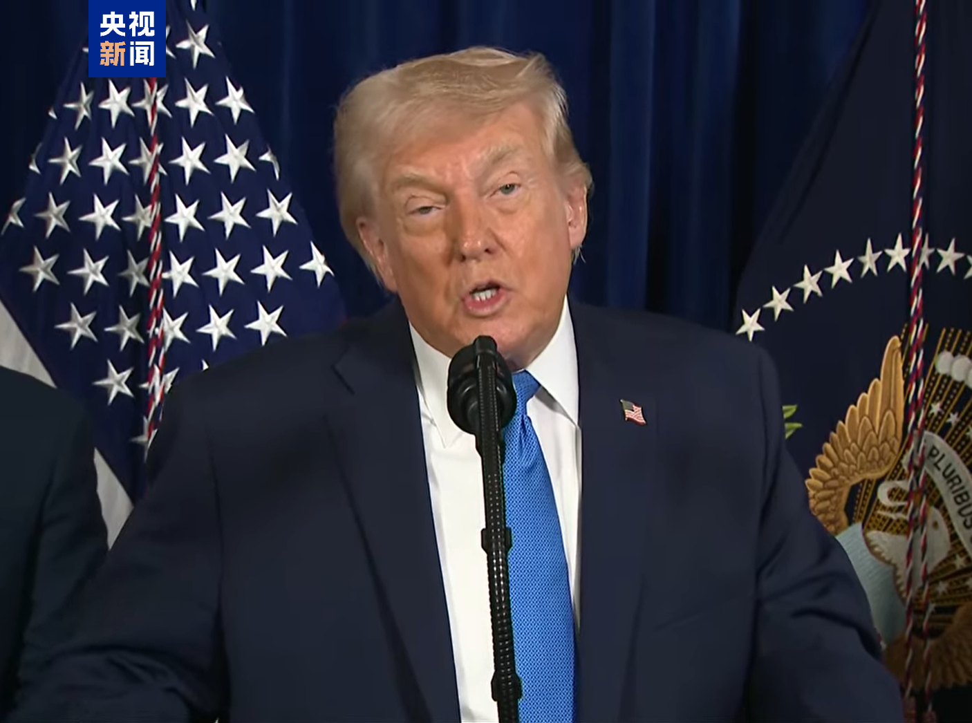 特朗普称美国将“管理”委内瑞拉直至实施“安全”过渡