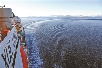 “雪龙”号离开秦岭站 启程前往新西兰