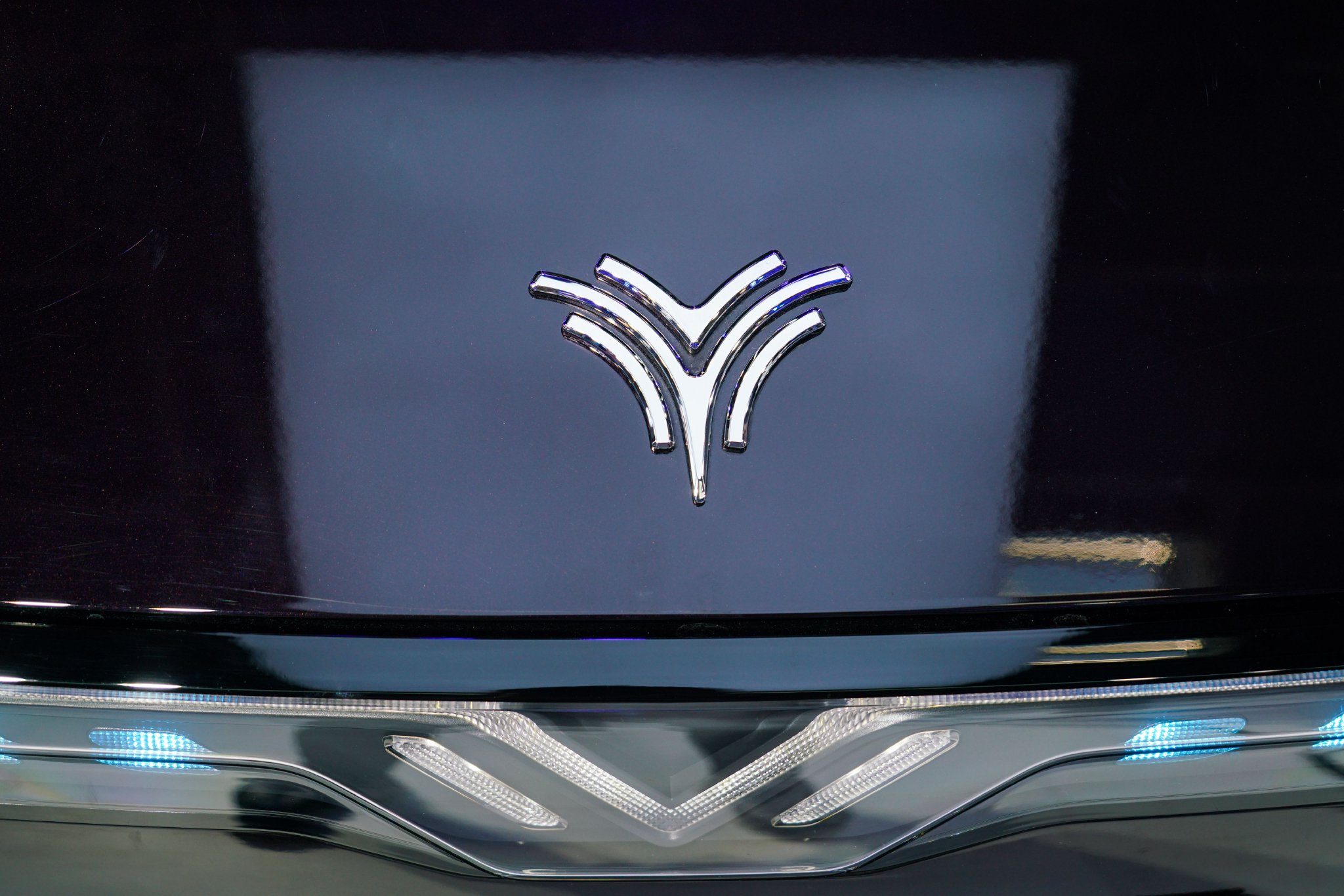 火山视频:爱回收-哪吒汽车方运舟、张勇成被执行人，执行标的105万余元