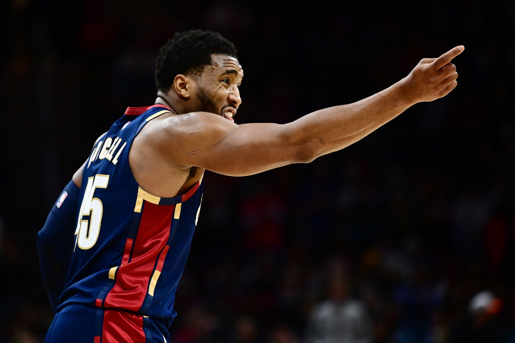 调整很快！第三节米切尔独得13分 得分占全队一半