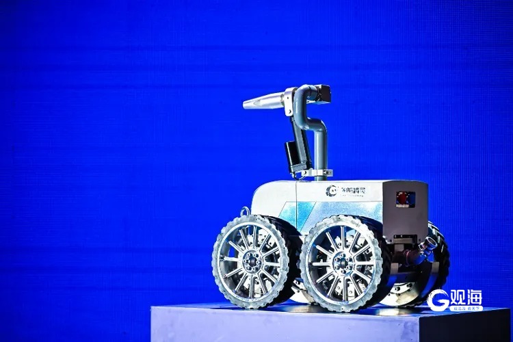 青岛海洋机器人：“像鱼儿一样灵巧”