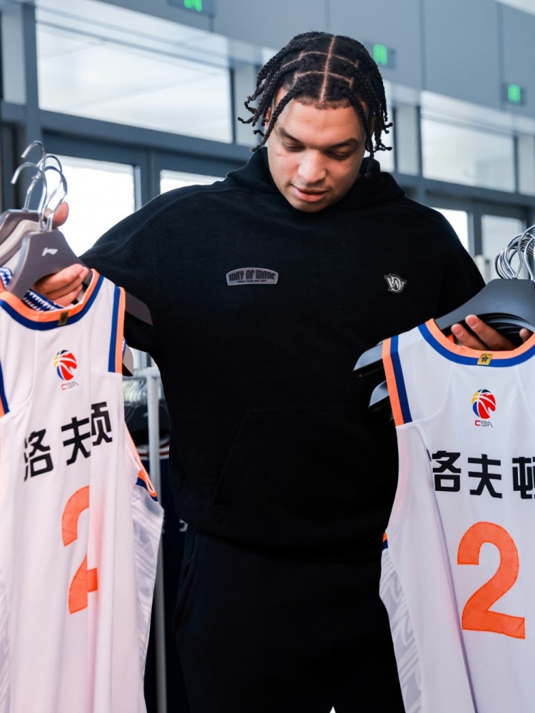 18分7板6助！洛夫顿：一路走来不容易感谢上帝眷顾 保持这股劲