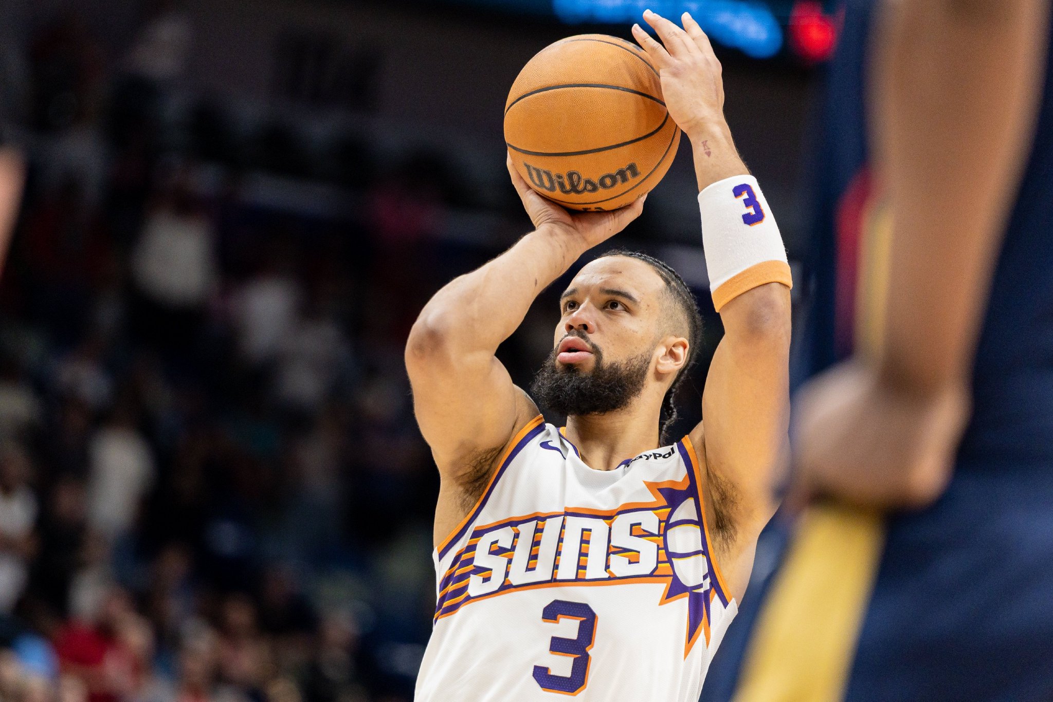 考辛斯：湖人应该用里夫斯换狄龙 后者完全满足目前湖人的需要