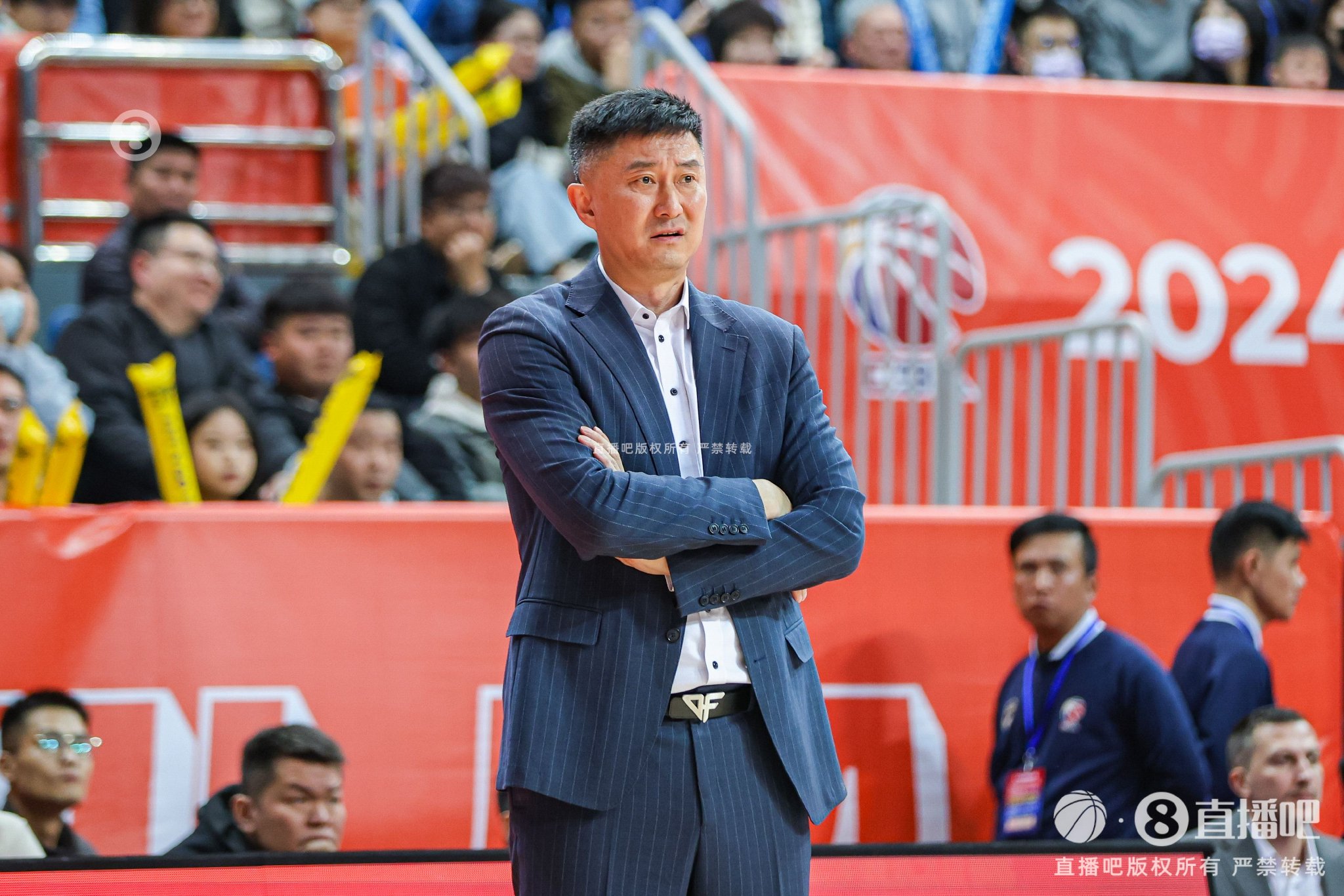 杜锋：领先两位数后想简单了 输球是自身问题 球员连续比赛也疲劳