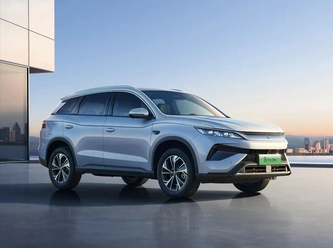比亚迪汽车即将迎来2026款宋Pro DM-i长续航版的正式上市|纯电续航|新车|车型|里程|敏锐度_新浪新闻