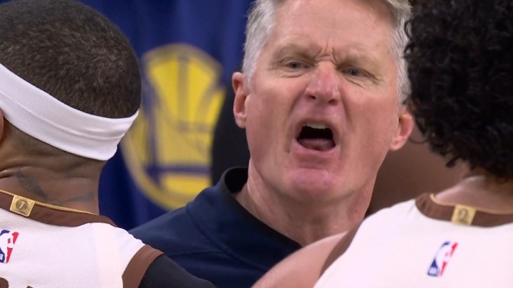 我们错了！主裁：快船确实干扰球了 但当时无法回放审核！