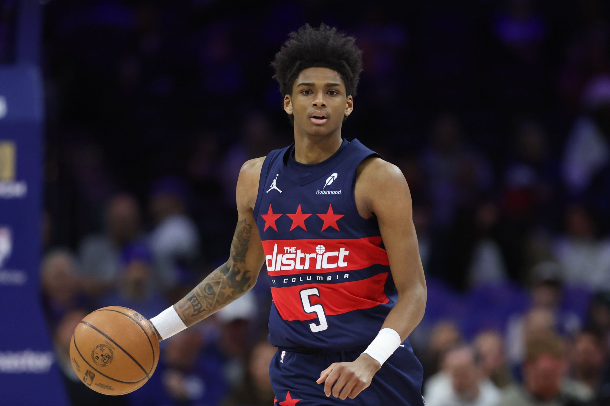 美记：二年级的AJ·约翰逊是特雷·杨交易中值得关注的年轻人