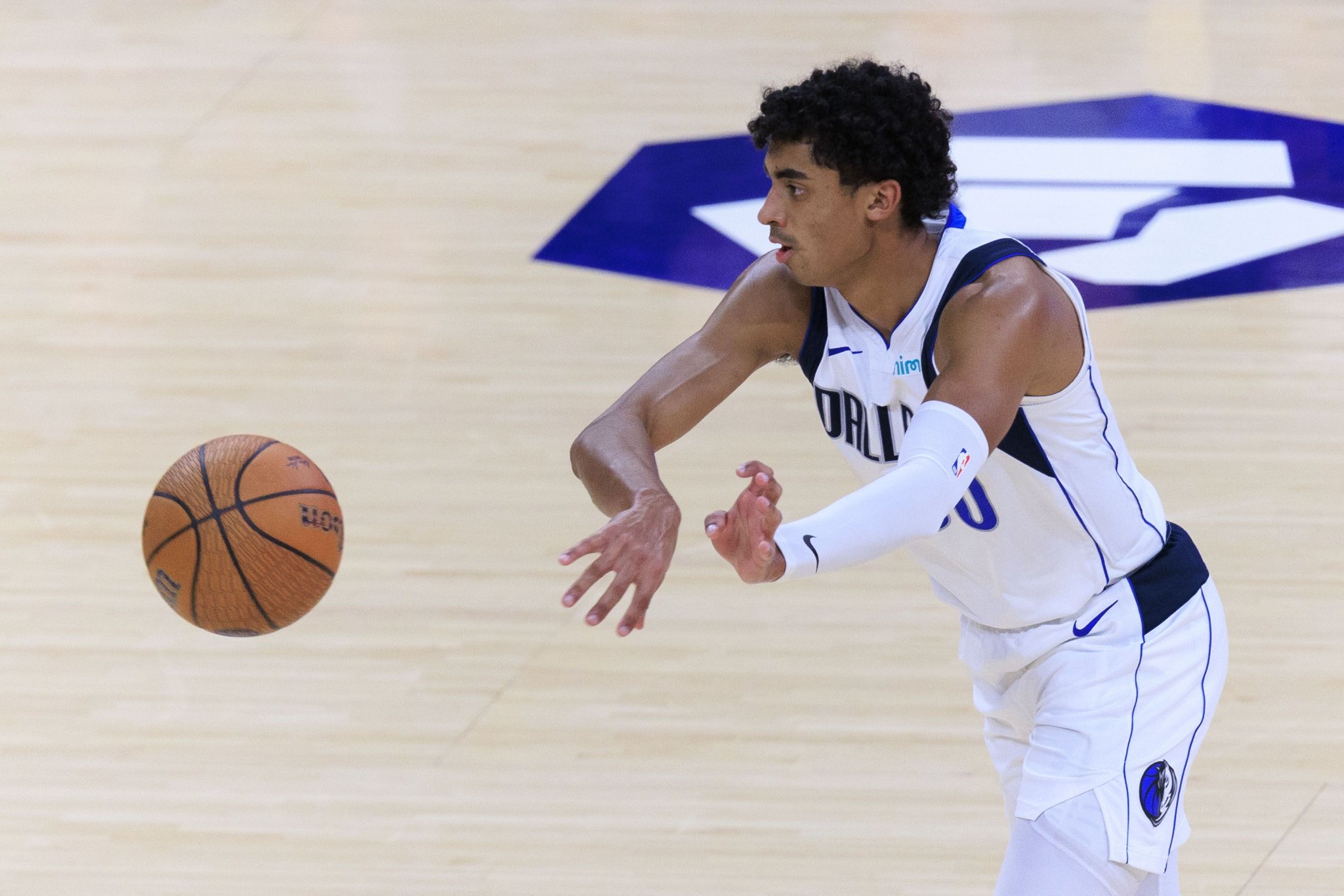 浓眉打趣：克里斯蒂有信心但他今天投篮烂透啦 对不起NBA别罚我钱