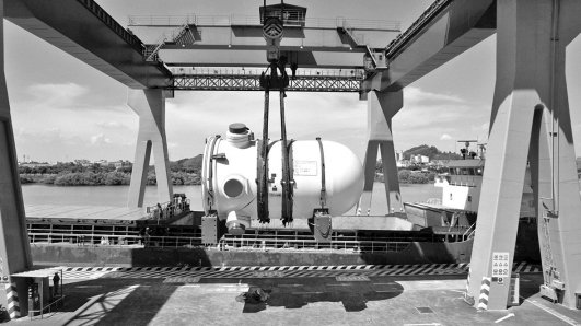 太平岭核电机组反应堆压力容器　 邓泽宇 供图