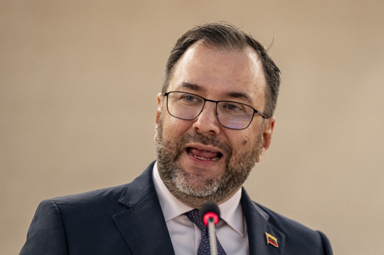 中方支持委内瑞拉人民对自己国家的领土与自然资源享有完全主权，委内瑞拉外长：感谢中方支持