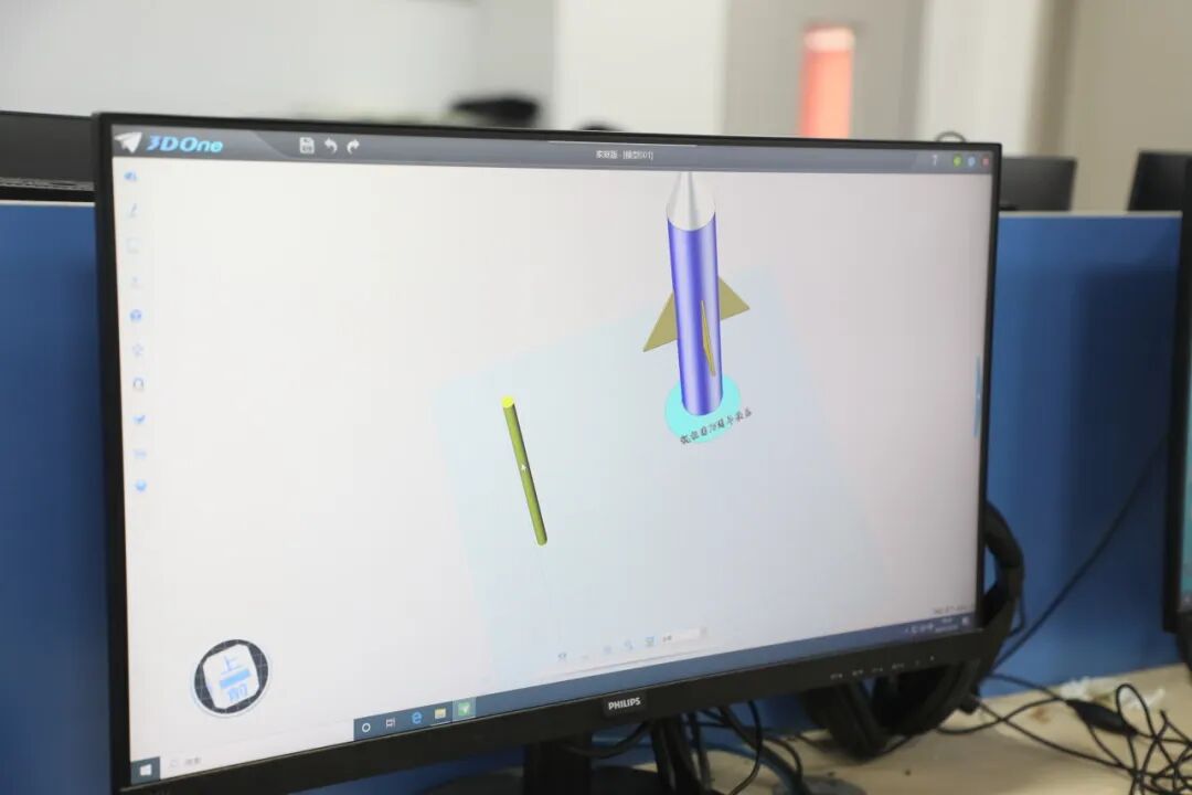此过程融合了工程制图、空气动力学基础以及数字化制造实践，使学生在充满趣味的氛围中锻炼空间想象力与工程设计能力。