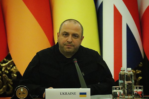 乌美代表团在巴黎举行新一轮磋商