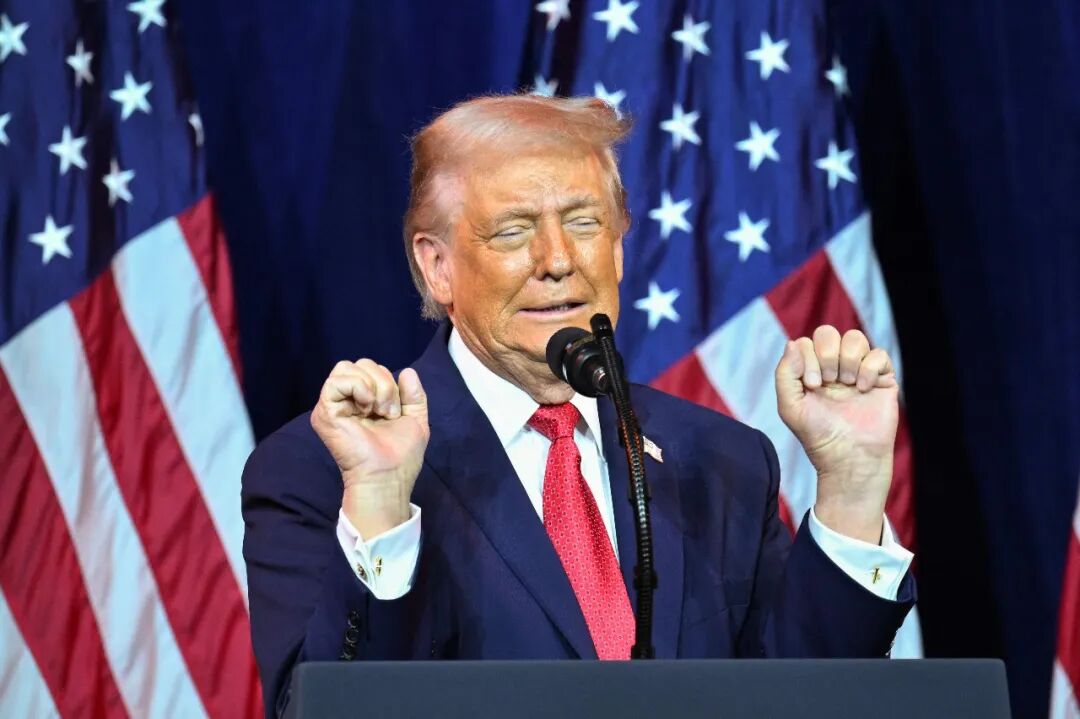 特朗普再发声：必须“拥有”整个格陵兰！白宫“购岛”方案流出，若该计划落实，每名格陵兰居民或能得到1万至10万美元不等的款项