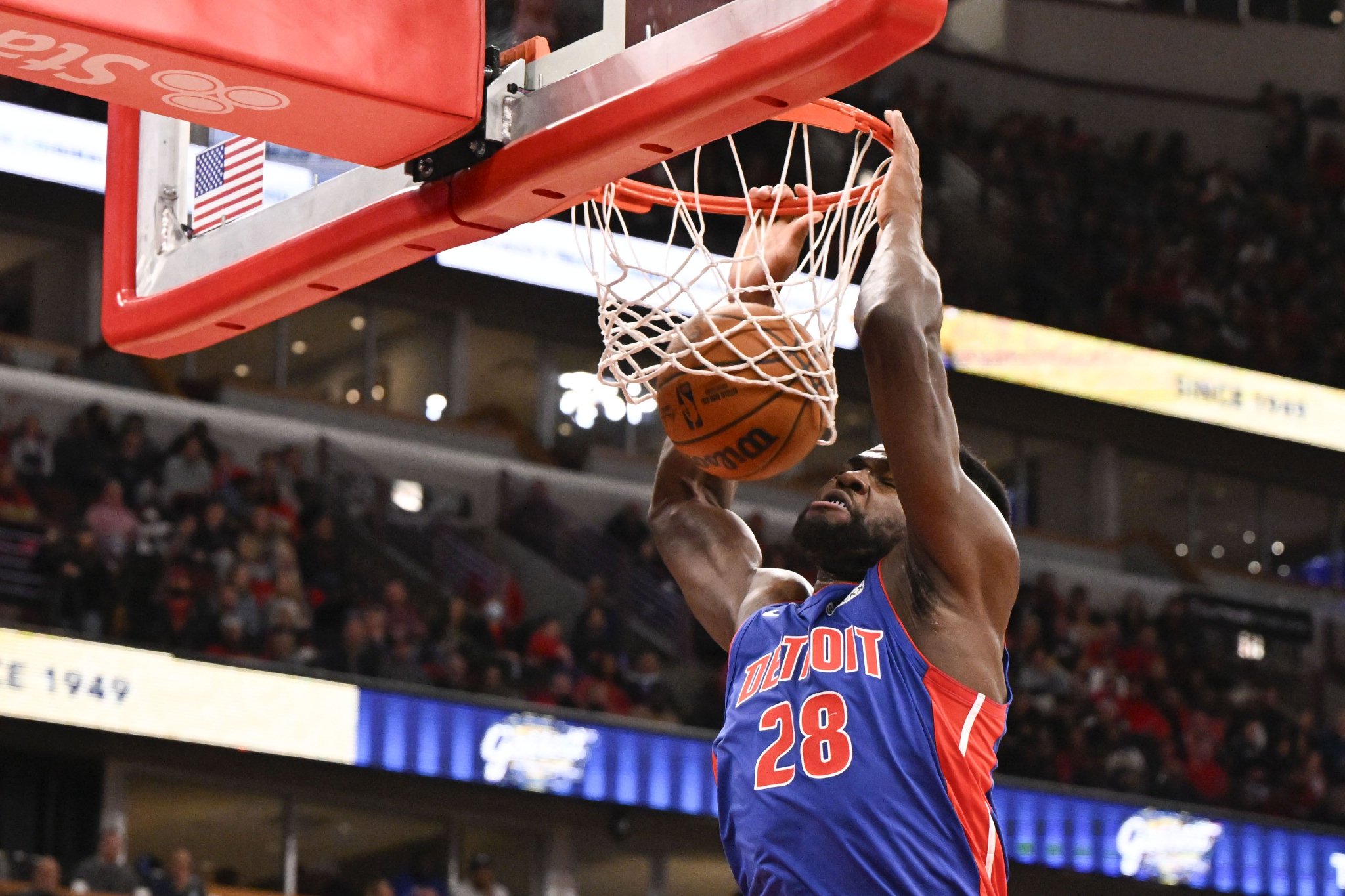 斯图尔特：我的角色定位没想到能拿31分 球队缺人我想的就是顶上