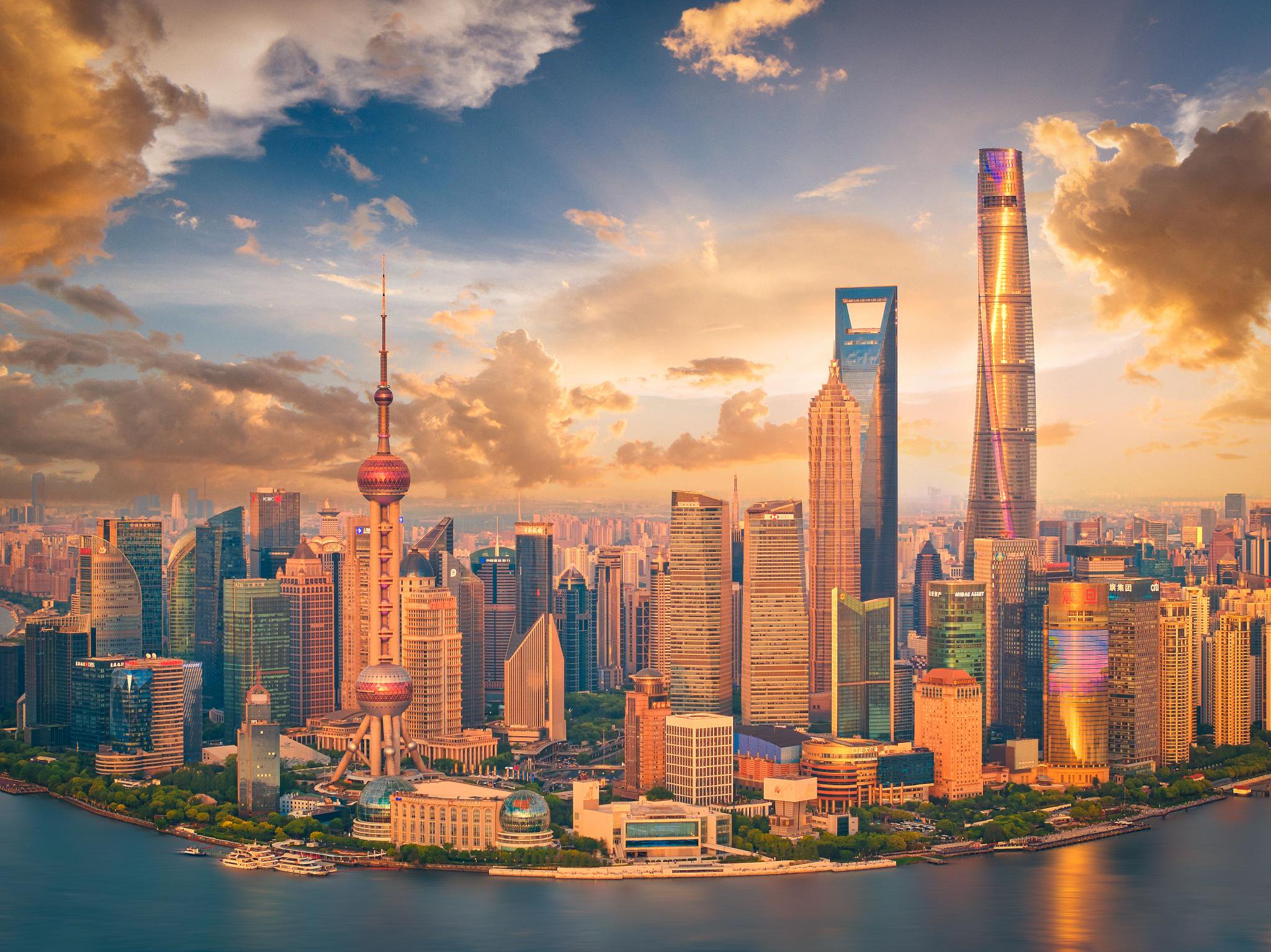 出门见伙伴，下楼聊技术”：上海AI产业崛起背后的人才密码