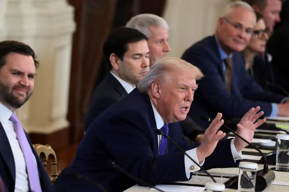 特朗普威胁美国石油巨头在委内瑞拉投资：你们不干有的是人干