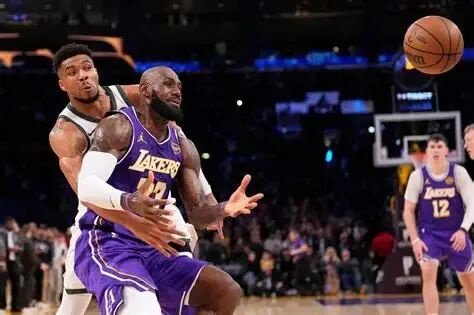 湖人输雄鹿：第一次输掉了“关键之战”？