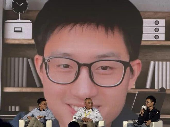 当姚顺雨的巨脸降临中国AGI|AI|腾讯|模型|唐杰|基因_新浪新闻