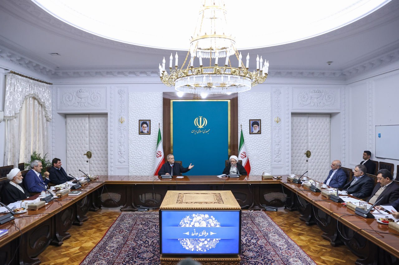 伊朗总统称正全力通过根除腐败来改善民生